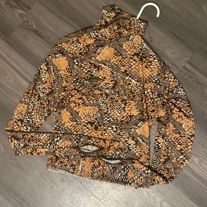 Turtle neck long sleeve